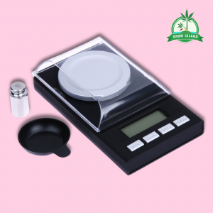 G Scale Lab 20 g - 0,001 g Scale with pink background and green Grow Island logo in the right corner