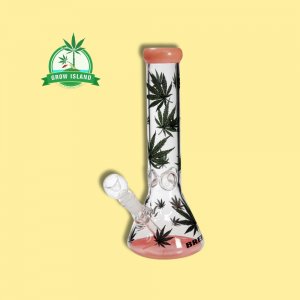 Bong Glas with cannabis leafs and yellow background and a green grow island logo in the left upper corner